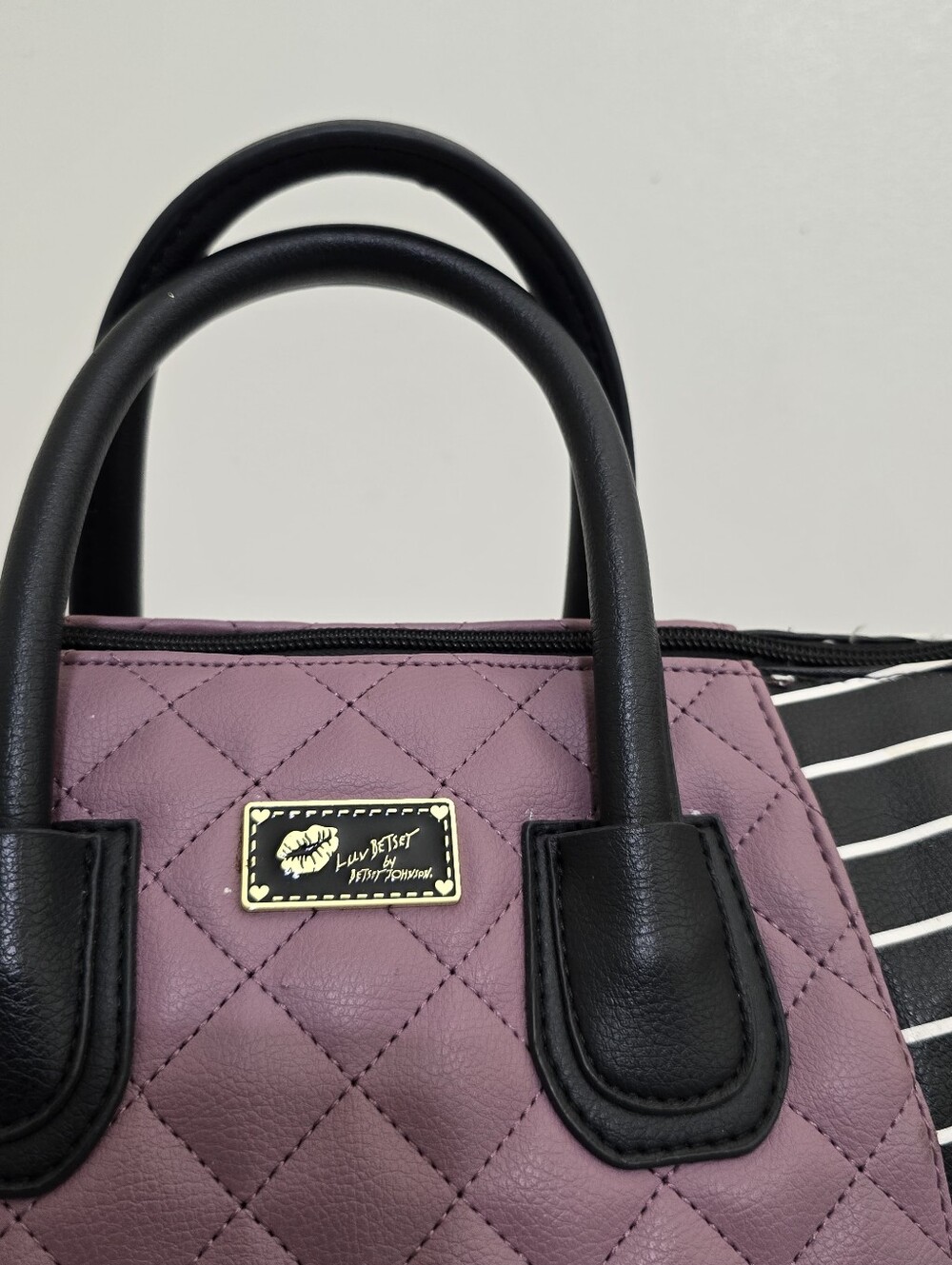 BETSEY JOHNSON luv betsey Quilted Striped Tote Crossbody Purse Bag Purple Black - Picture 4 of 16